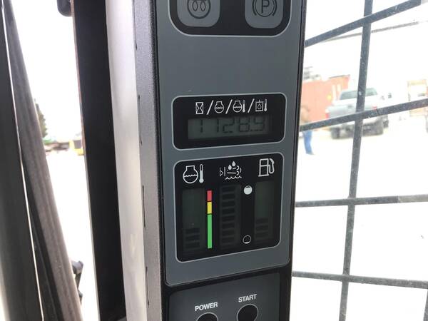 2018 Case TV380 - Image 19