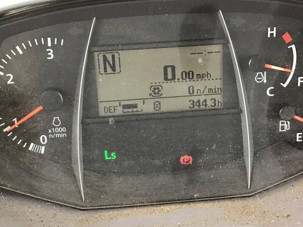 Kubota M6-111 - Image 17