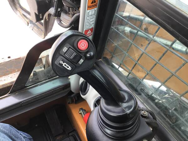 2018 Case TV380 - Image 15