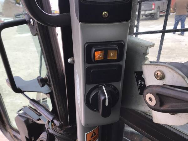 2018 Case TV380 - Image 18