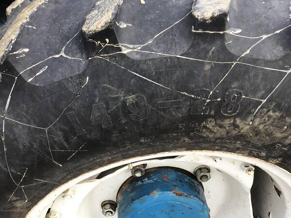 1994 Ford 8240 - Image 25