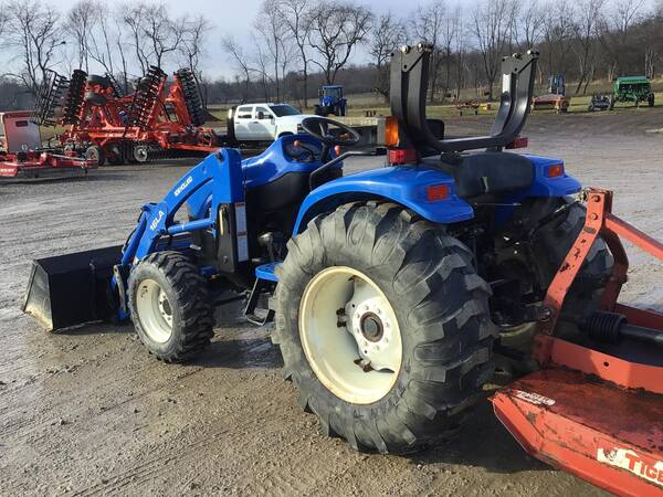 New Holland TC35S - Image 8