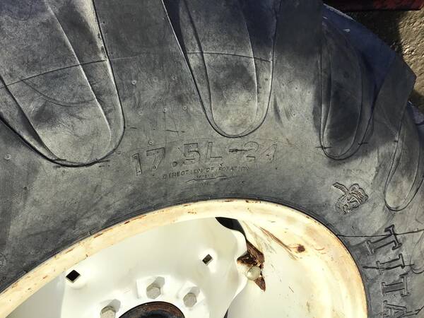 New Holland TC35S - Image 27