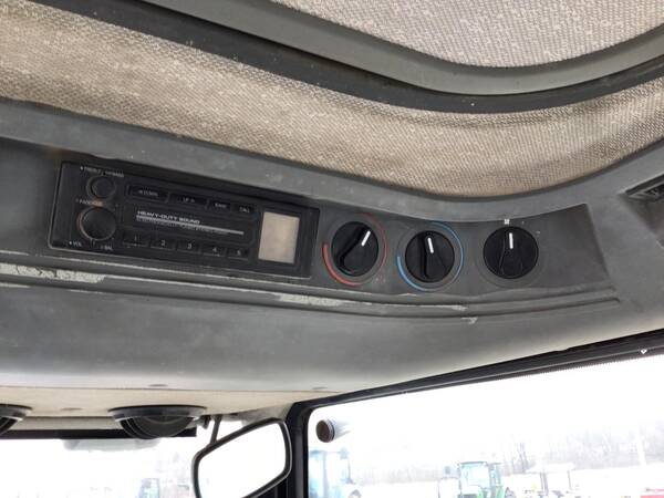 1994 Ford 8240 - Image 20