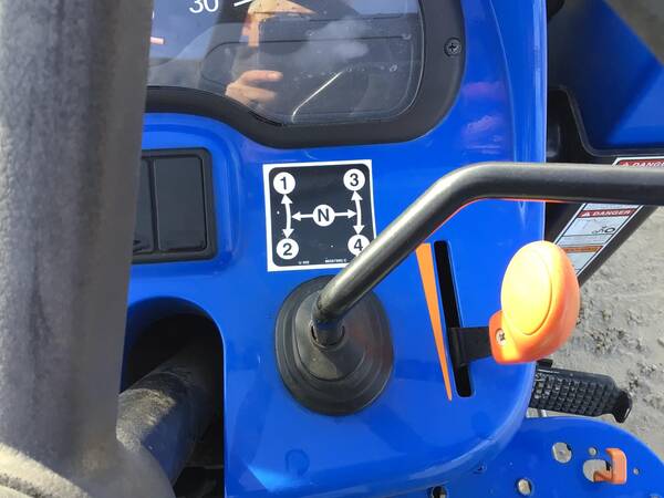 New Holland TC35S - Image 19