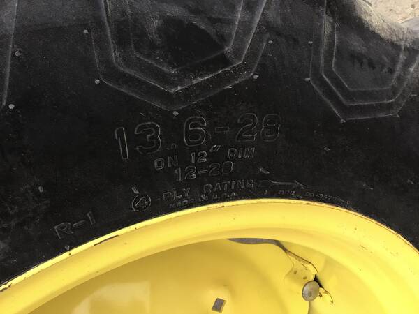 1993 John Deere 5200 - Image 18