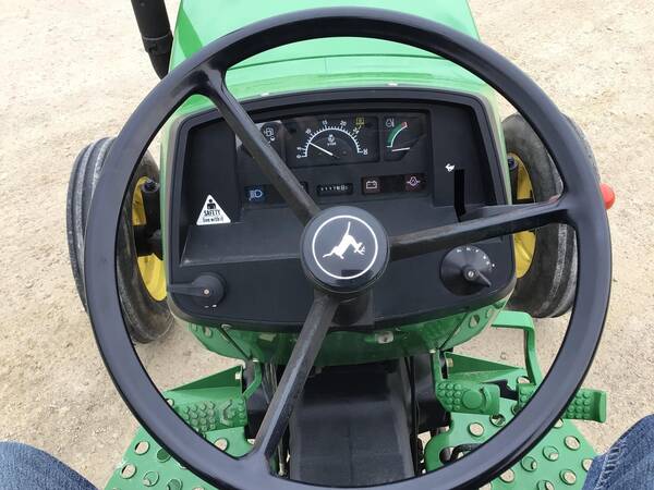 1993 John Deere 5200 - Image 13
