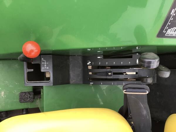 1993 John Deere 5200 - Image 15