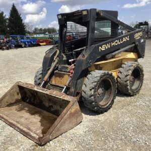 New Holland LX885